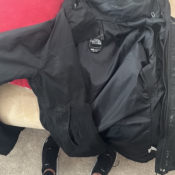 North face rain coat - Picture 2 of 2